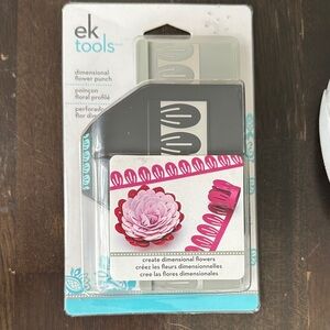 EK Tools Dimensional Flower Punch - Brand art scrapbooking